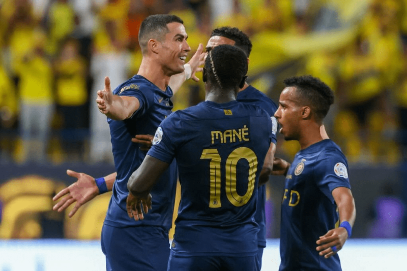 Cộng đồng và truyền thông tán dương CR7
