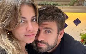 Pique vượt khó giữ tình yêu dù tuổi tác chênh lệch